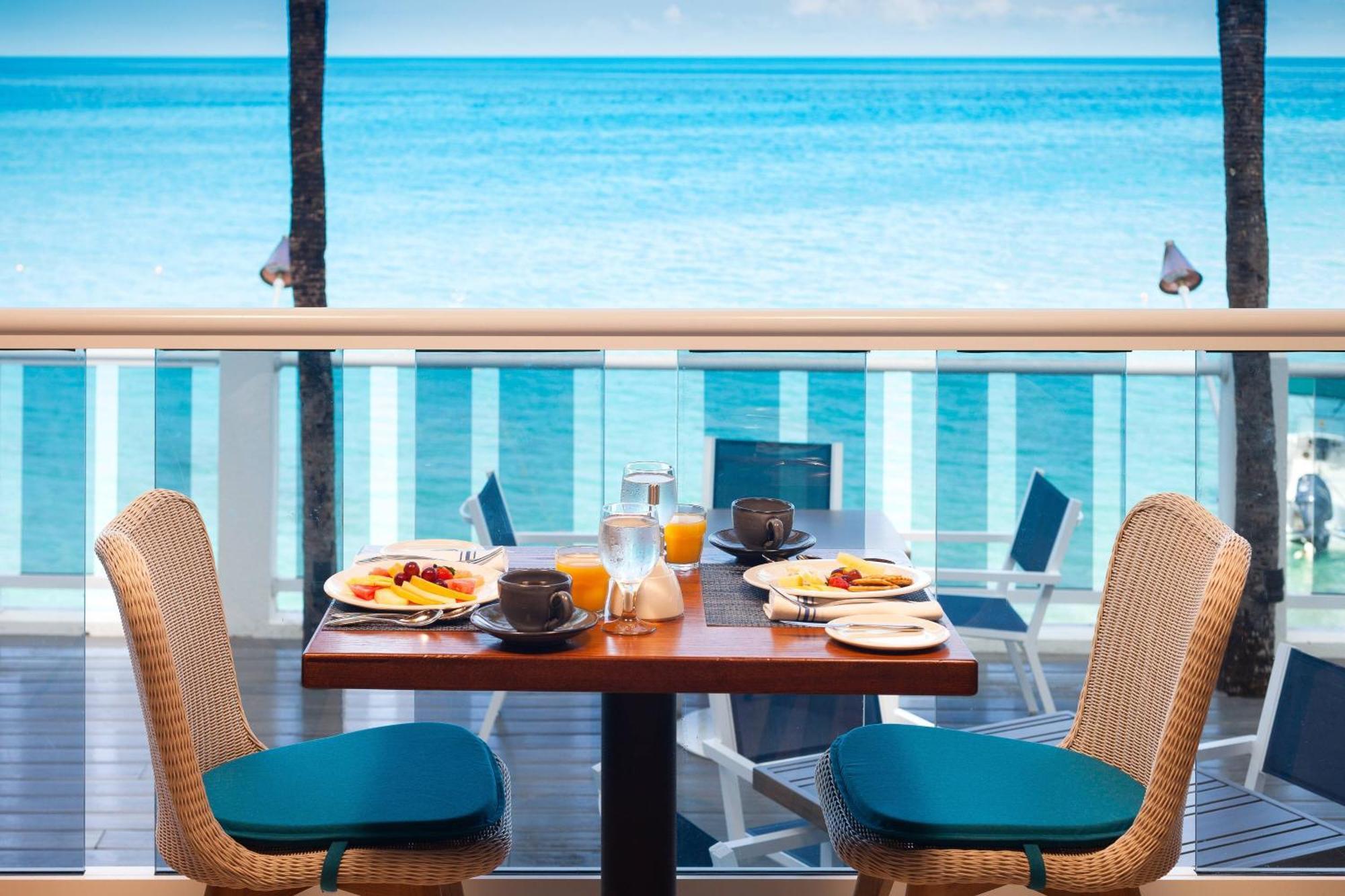 Waves Resort & Spa, Barbados, An Autograph Collection All-Inclusive Resort Saint James Extérieur photo