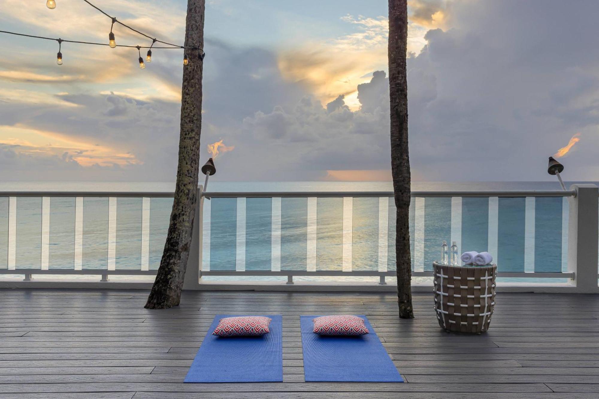 Waves Resort & Spa, Barbados, An Autograph Collection All-Inclusive Resort Saint James Extérieur photo