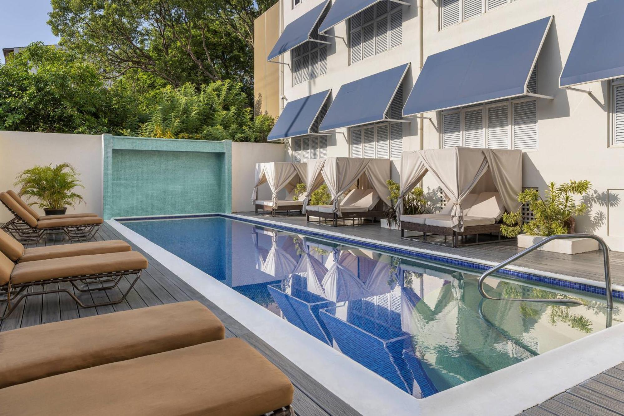 Waves Resort & Spa, Barbados, An Autograph Collection All-Inclusive Resort Saint James Extérieur photo