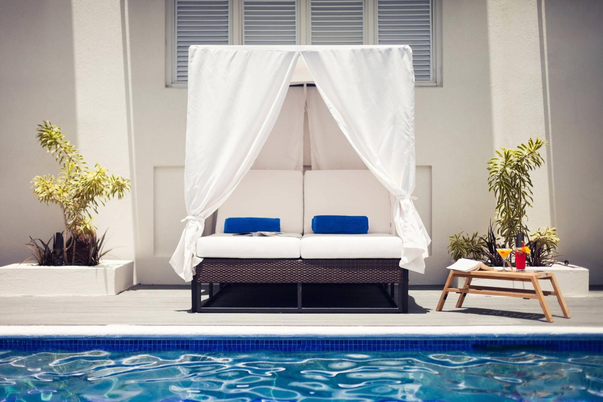 Waves Resort & Spa, Barbados, An Autograph Collection All-Inclusive Resort Saint James Extérieur photo