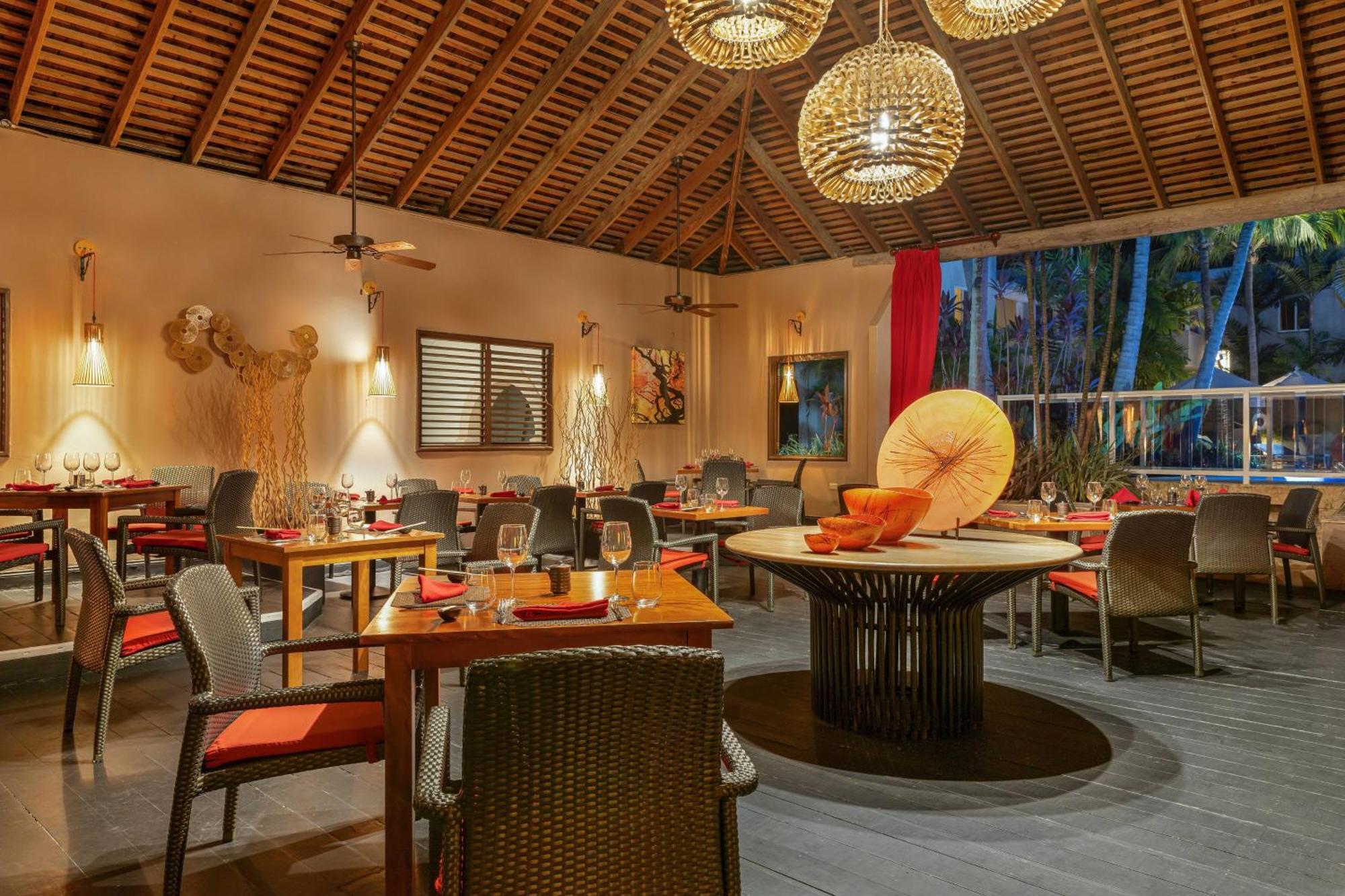 Waves Resort & Spa, Barbados, An Autograph Collection All-Inclusive Resort Saint James Extérieur photo