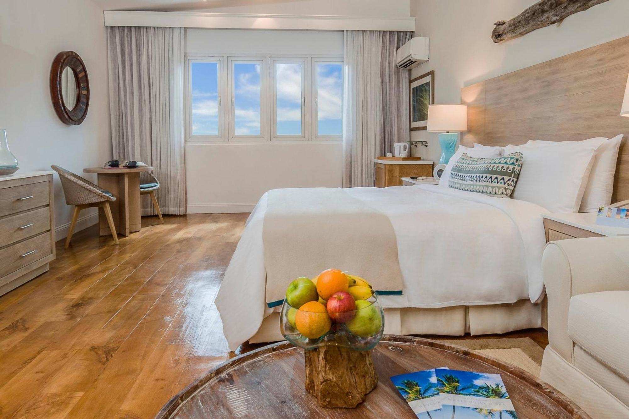 Waves Resort & Spa, Barbados, An Autograph Collection All-Inclusive Resort Saint James Extérieur photo
