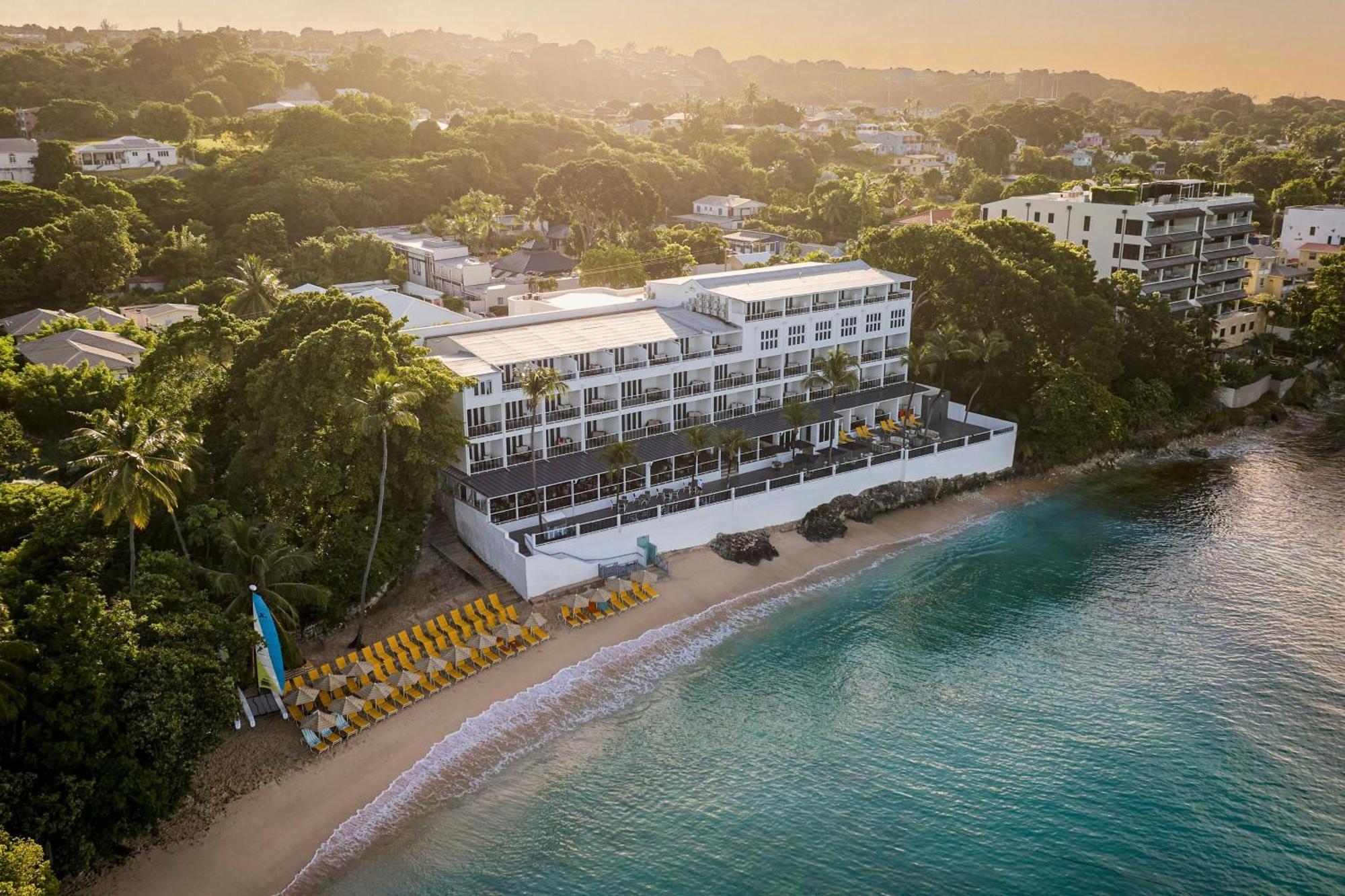 Waves Resort & Spa, Barbados, An Autograph Collection All-Inclusive Resort Saint James Extérieur photo