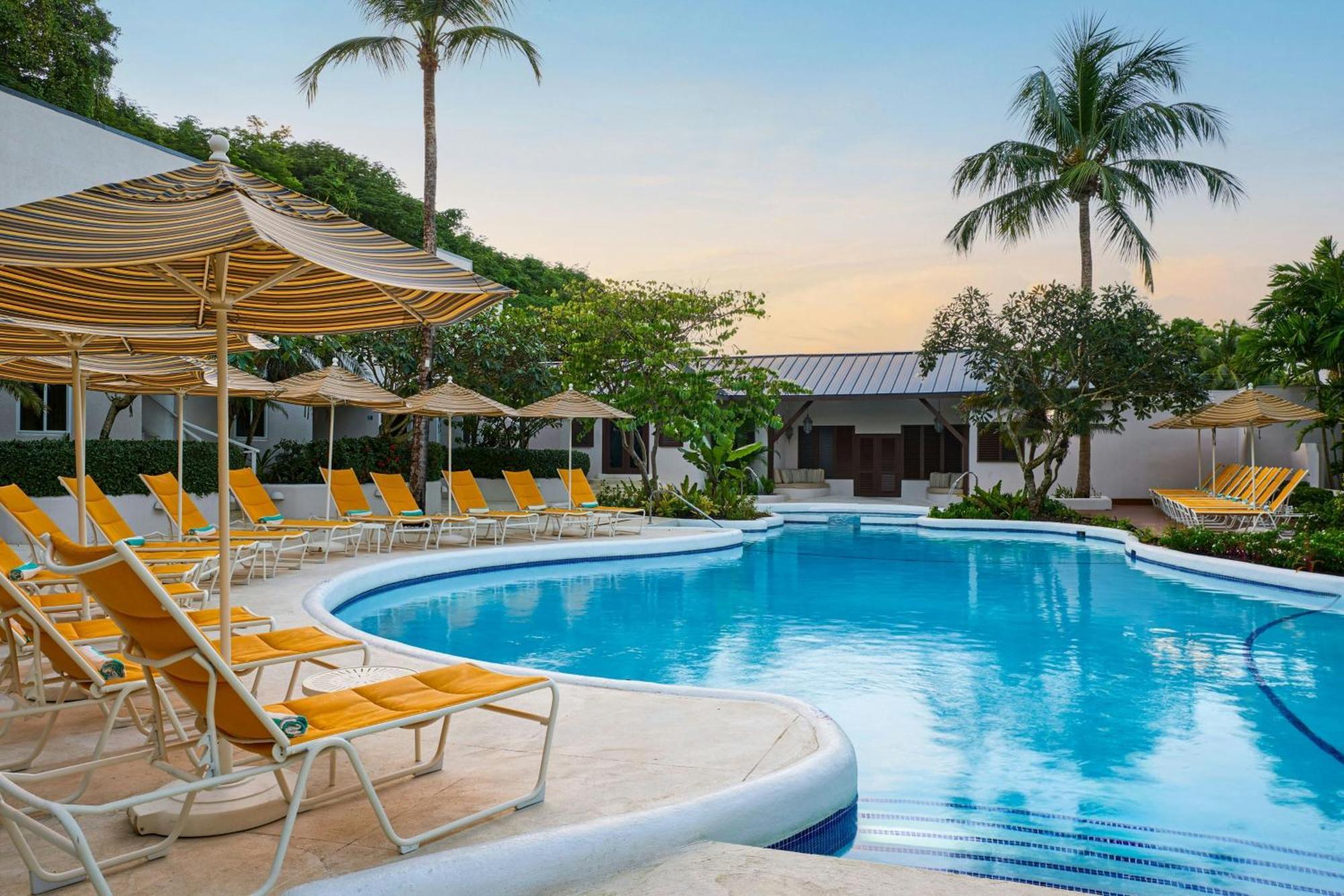 Waves Resort & Spa, Barbados, An Autograph Collection All-Inclusive Resort Saint James Extérieur photo